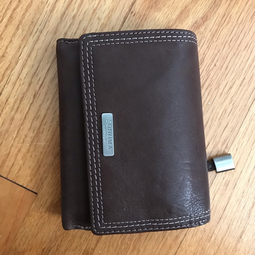 Williams Sonoma brown leather wallet